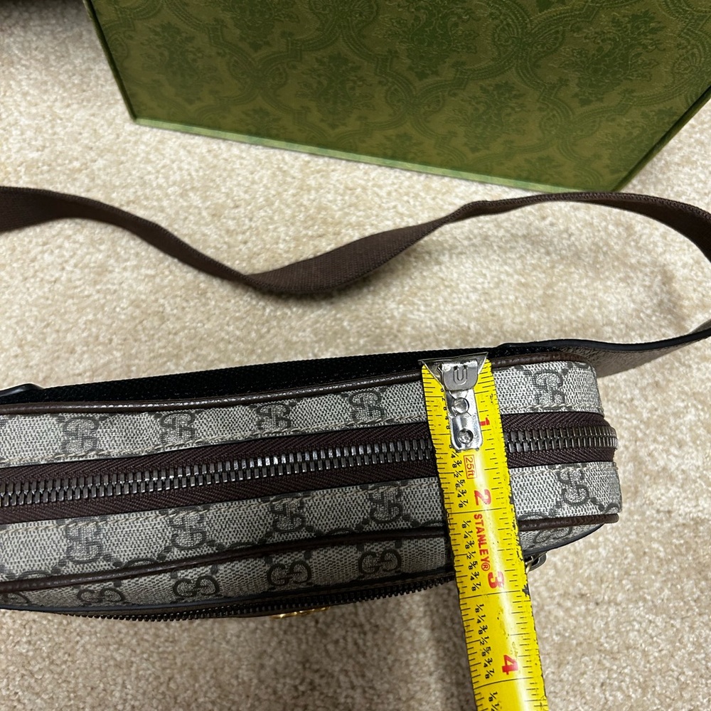 Authentic, like new Gucci belt bag - Picture 10 of 10